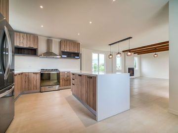 Casa nueva en Villas Punta Piedra con acceso a Playa