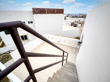 Casa nueva en Villas Punta Piedra con acceso a Playa