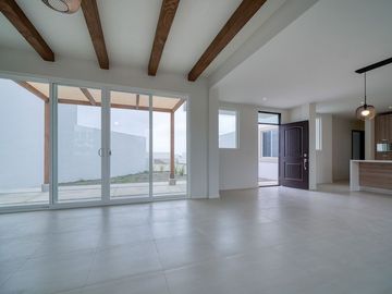 Casa nueva en Villas Punta Piedra con acceso a Playa