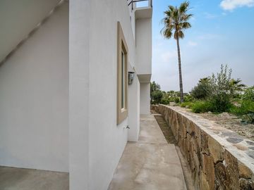 Casa nueva en Villas Punta Piedra con acceso a Playa