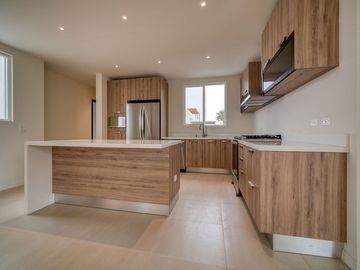 Casa nueva en Villas Punta Piedra con acceso a Playa