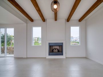 Casa nueva en Villas Punta Piedra con acceso a Playa