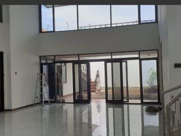 dijual rumah terawat dharmahusada indah barat kondisi bagus
