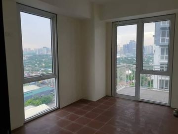 RENT TO OWN 5%DP Affordable 2BR Resort-Type Condominium