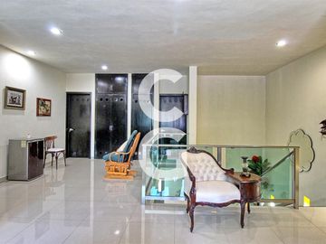 Casa en Venta en Cancun en Residencial Villa Magna con Alberca y Jardin