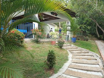 VENDEMOS APARTAMENTO DUPLEX AMOBLADO EN CONDOMINIO