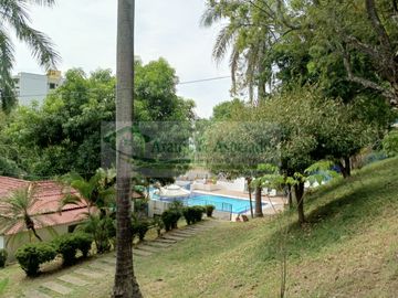 VENDEMOS APARTAMENTO DUPLEX AMOBLADO EN CONDOMINIO