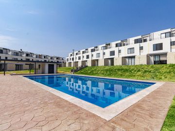 Casa en Venta con 3 recamaras, Alberca a 15 minutos de Cuernavaca en Xochitepec Morelos