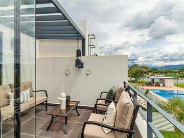 Casa en Venta con 3 recamaras, Alberca a 15 minutos de Cuernavaca en Xochitepec Morelos
