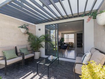 Casa en Venta con 3 recamaras, Alberca a 15 minutos de Cuernavaca en Xochitepec Morelos
