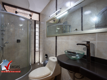VENTA DE CASA INDEPENDIENTE  DE 1,100 M2 EN LA MOLINA, URB. RINCONADA DEL LAGO
