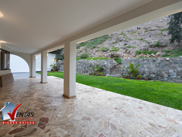 VENTA DE CASA INDEPENDIENTE  DE 1,100 M2 EN LA MOLINA, URB. RINCONADA DEL LAGO