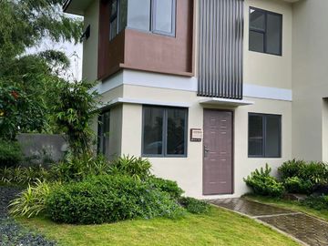 HOUSE AND LOT FOR SALE HANNA  QUADRUPLEX MINAMI RESIDENCES LOCATED GENERAL TRIAS CAVITE 45MINS AWAY FROM METRO MANILA .