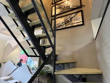 HOUSE AND LOT FOR SALE HANNA  QUADRUPLEX MINAMI RESIDENCES LOCATED GENERAL TRIAS CAVITE 45MINS AWAY FROM METRO MANILA .