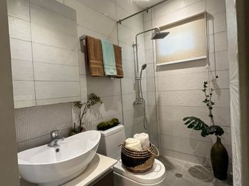 HOUSE AND LOT FOR SALE HANNA  QUADRUPLEX MINAMI RESIDENCES LOCATED GENERAL TRIAS CAVITE 45MINS AWAY FROM METRO MANILA .