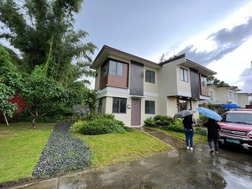 HOUSE AND LOT FOR SALE HANNA  QUADRUPLEX MINAMI RESIDENCES LOCATED GENERAL TRIAS CAVITE 45MINS AWAY FROM METRO MANILA .