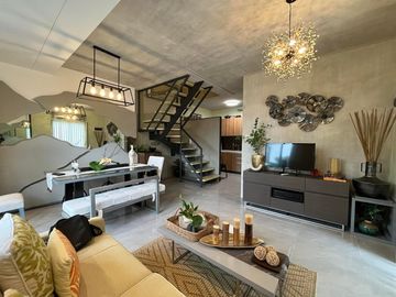 HOUSE AND LOT FOR SALE HANNA  QUADRUPLEX MINAMI RESIDENCES LOCATED GENERAL TRIAS CAVITE 45MINS AWAY FROM METRO MANILA .