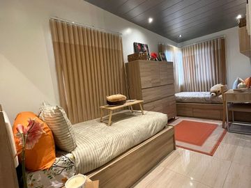 HOUSE AND LOT FOR SALE HANNA  QUADRUPLEX MINAMI RESIDENCES LOCATED GENERAL TRIAS CAVITE 45MINS AWAY FROM METRO MANILA .