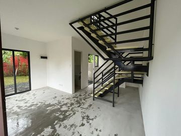 HOUSE AND LOT FOR SALE HANNA  QUADRUPLEX MINAMI RESIDENCES LOCATED GENERAL TRIAS CAVITE 45MINS AWAY FROM METRO MANILA .
