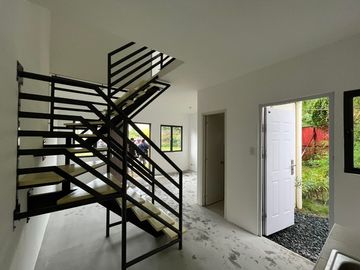 HOUSE AND LOT FOR SALE HANNA  QUADRUPLEX MINAMI RESIDENCES LOCATED GENERAL TRIAS CAVITE 45MINS AWAY FROM METRO MANILA .