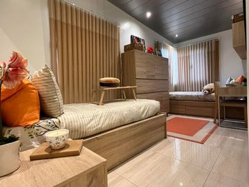 HOUSE AND LOT FOR SALE HANNA  QUADRUPLEX MINAMI RESIDENCES LOCATED GENERAL TRIAS CAVITE 45MINS AWAY FROM METRO MANILA .