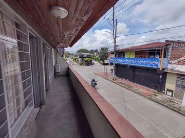 VENTA DE CASA BIFAMILIAR EL CARMEN CARTAGO
