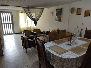 VENTA DE CASA BIFAMILIAR EL CARMEN CARTAGO