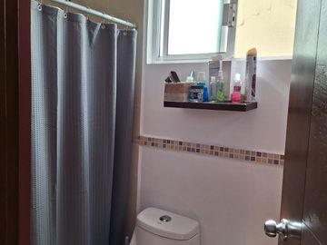 CASA EN VENTA FRACCIONAMIENTO SEMINARIO, CASI SOBRE CARRETREA 57, EJE 104, FRENTA A ZONA INDUSTRIAL DE SAN LUIS POTOSI.