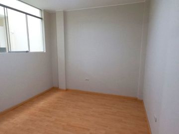 SE VENDE LINDO DEPARTAMENTO EN SURCO *PRIMER PISO *99 M2 *ZONA RESIDENCIAL DE SURCO CERCA A PARQUES *3H *2B