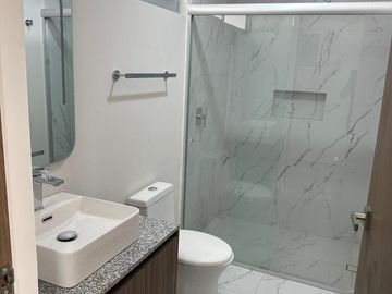 Se vende casa en Solares