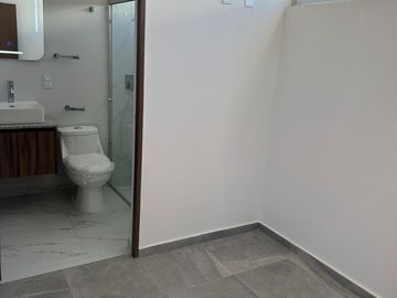 Se vende casa en Solares