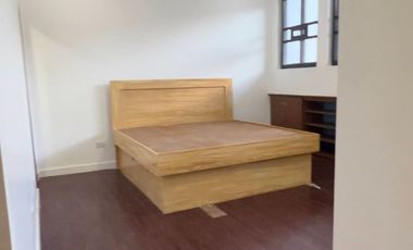 🏡 Luxurious Townhouse for Sale in New Manila – Prime Location & Secure! 🌟
