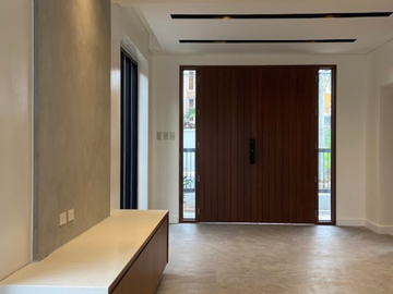 FOR SALE | Brand New House 5BR at Capitol Homes Quezon City