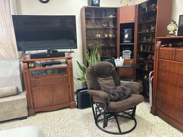 VENDO PROPIEDAD DOBLE Y MUY AMPLIA EN SAN SEBASTIÁN