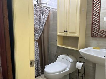 VENDO PROPIEDAD DOBLE Y MUY AMPLIA EN SAN SEBASTIÁN