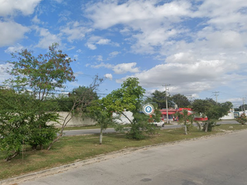 Casa de Recuperacion Bancaria en C. 81, Fraccionamiento Diamante Paseos de Opichén, 97246 Mérida, Yucatán, México
