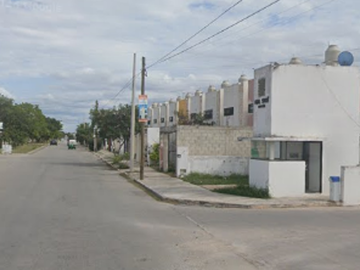 Casa de Recuperacion Bancaria en C. 81, Fraccionamiento Diamante Paseos de Opichén, 97246 Mérida, Yucatán, México