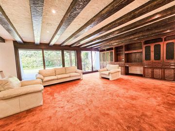 LINDA CASA DISEÑADA Y CONSTRUIDA POR ARQ VELASCO