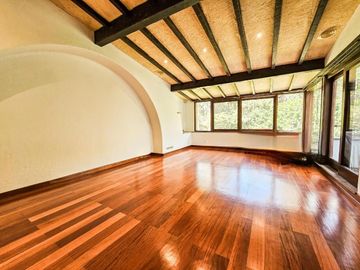 LINDA CASA DISEÑADA Y CONSTRUIDA POR ARQ VELASCO