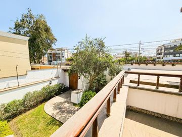 LINDA CASA DISEÑADA Y CONSTRUIDA POR ARQ VELASCO