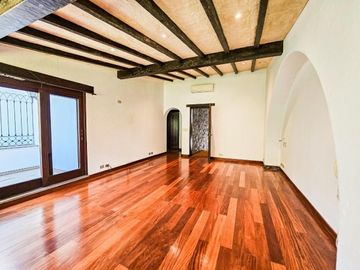 LINDA CASA DISEÑADA Y CONSTRUIDA POR ARQ VELASCO