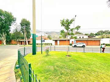 LINDA CASA DISEÑADA Y CONSTRUIDA POR ARQ VELASCO