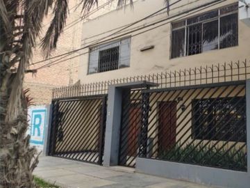 ¡Oportunidad! Venta de Casa Comercial en Plena Panamericana Norte, Los Olivos