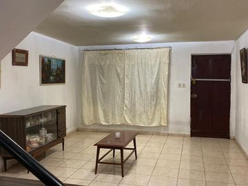 ¡Oportunidad! Venta de Casa Comercial en Plena Panamericana Norte, Los Olivos