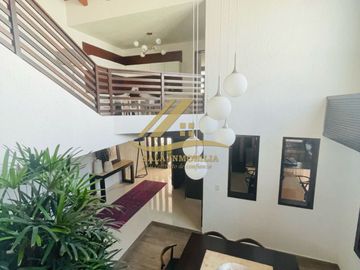 VENTA DE CASA DE LUJO  AMUEBLADA - LOMAS DEL CAMPESTRE, LEON, GTO