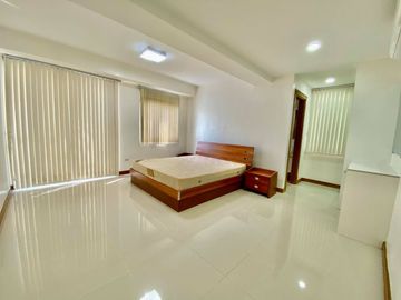 3-Storey 9 Bedroom House & Lot for RENT/SALE in Hensonville Angeles City near Clark