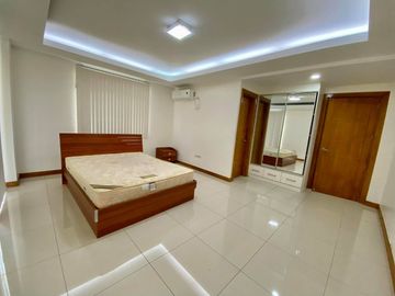 3-Storey 9 Bedroom House & Lot for RENT/SALE in Hensonville Angeles City near Clark