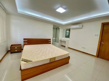 3-Storey 9 Bedroom House & Lot for RENT/SALE in Hensonville Angeles City near Clark
