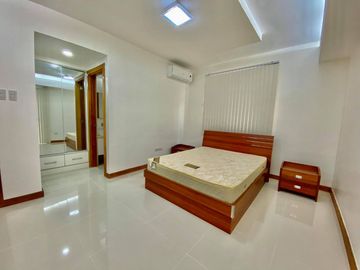 3-Storey 9 Bedroom House & Lot for RENT/SALE in Hensonville Angeles City near Clark