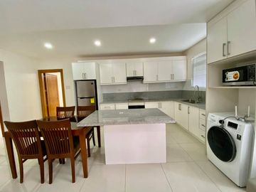 3-Storey 9 Bedroom House & Lot for RENT/SALE in Hensonville Angeles City near Clark